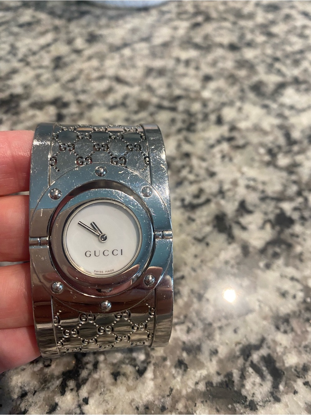 Gucci Polished Silver-Tone GG Monogram Bangle Watch with White Dial - Picture 2 of 6